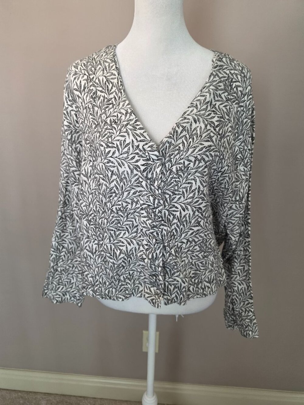 FLAX 100% Linen Button Up Long Sleeve Leaf Print Blouse Size Small NWOT
